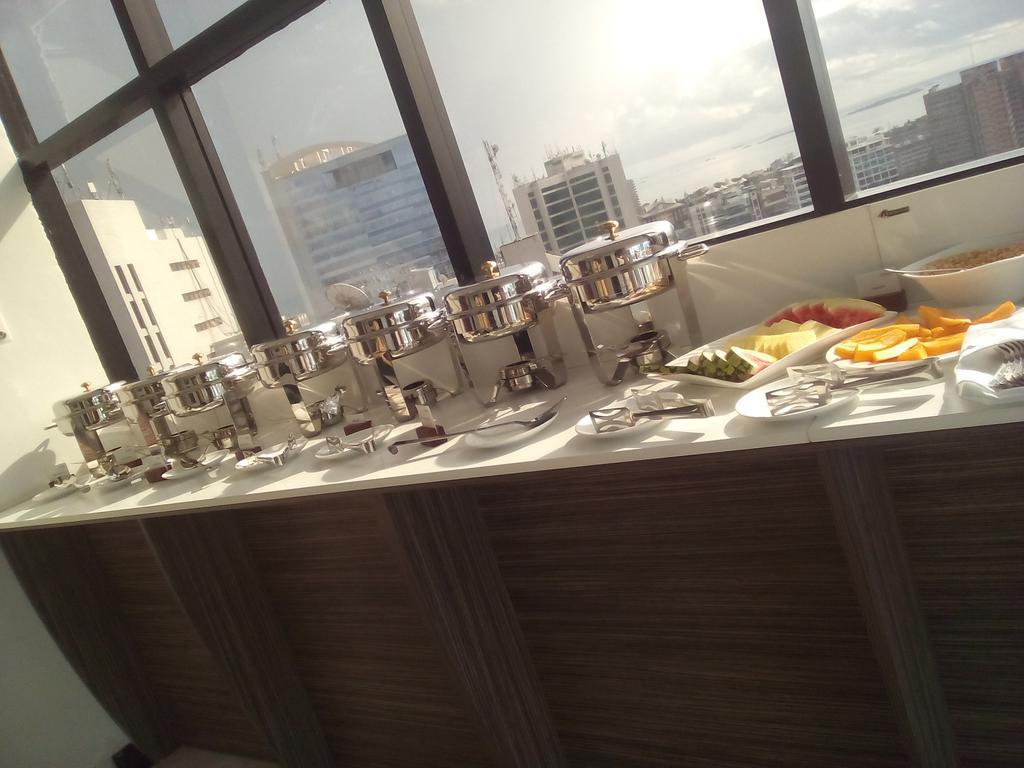 Golden Tulip Dar Es Salaam City Center Hotel Exterior foto